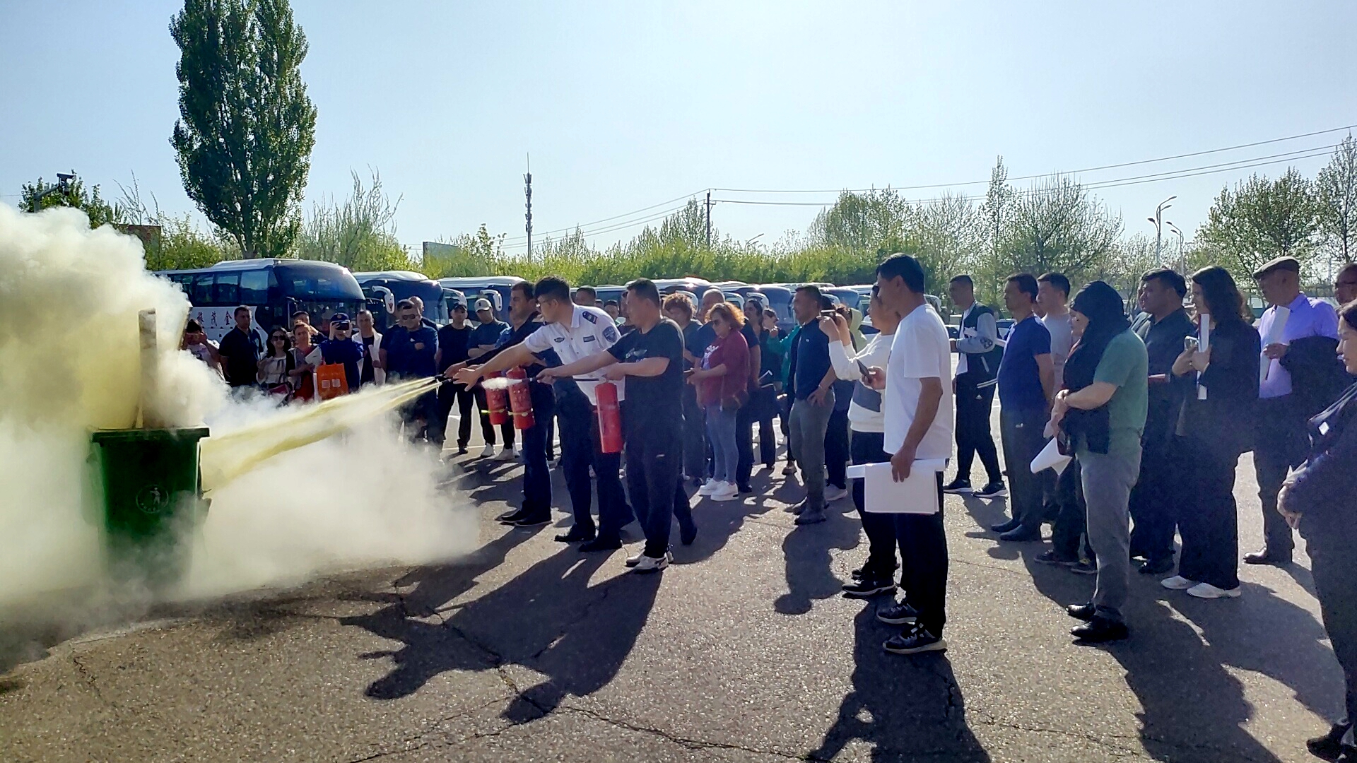 政安消防協助伊犁州消防救援支隊開展“大風天消防知識送教活動” 政安消防協助伊犁州消防救援支隊開展“大風天消防知識送教活動”