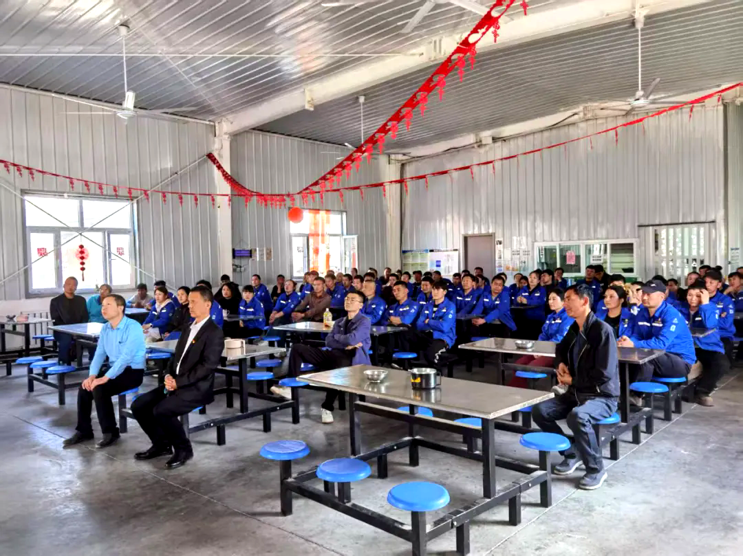 消防安全專題培訓(xùn) 筑牢安全生產(chǎn)防線 消防安全專題培訓(xùn) 筑牢安全生產(chǎn)防線